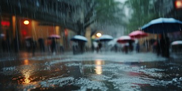 沈阳暴雨来的太急究竟是哪首歌？